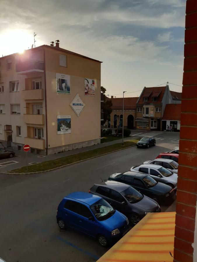 Apartment For5 *